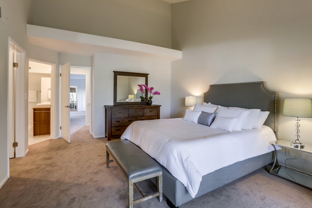 18843-hatteras-st-18-025_web