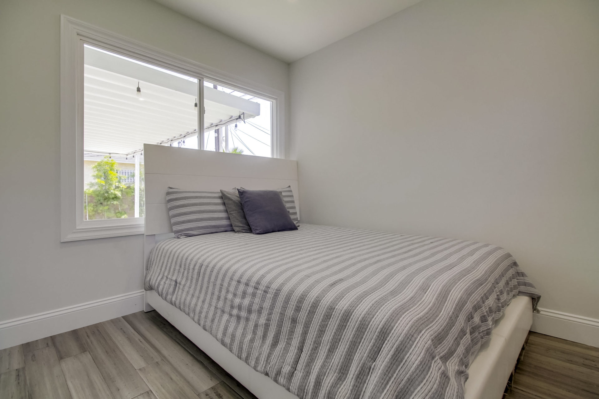 13509-daphne-ave-025