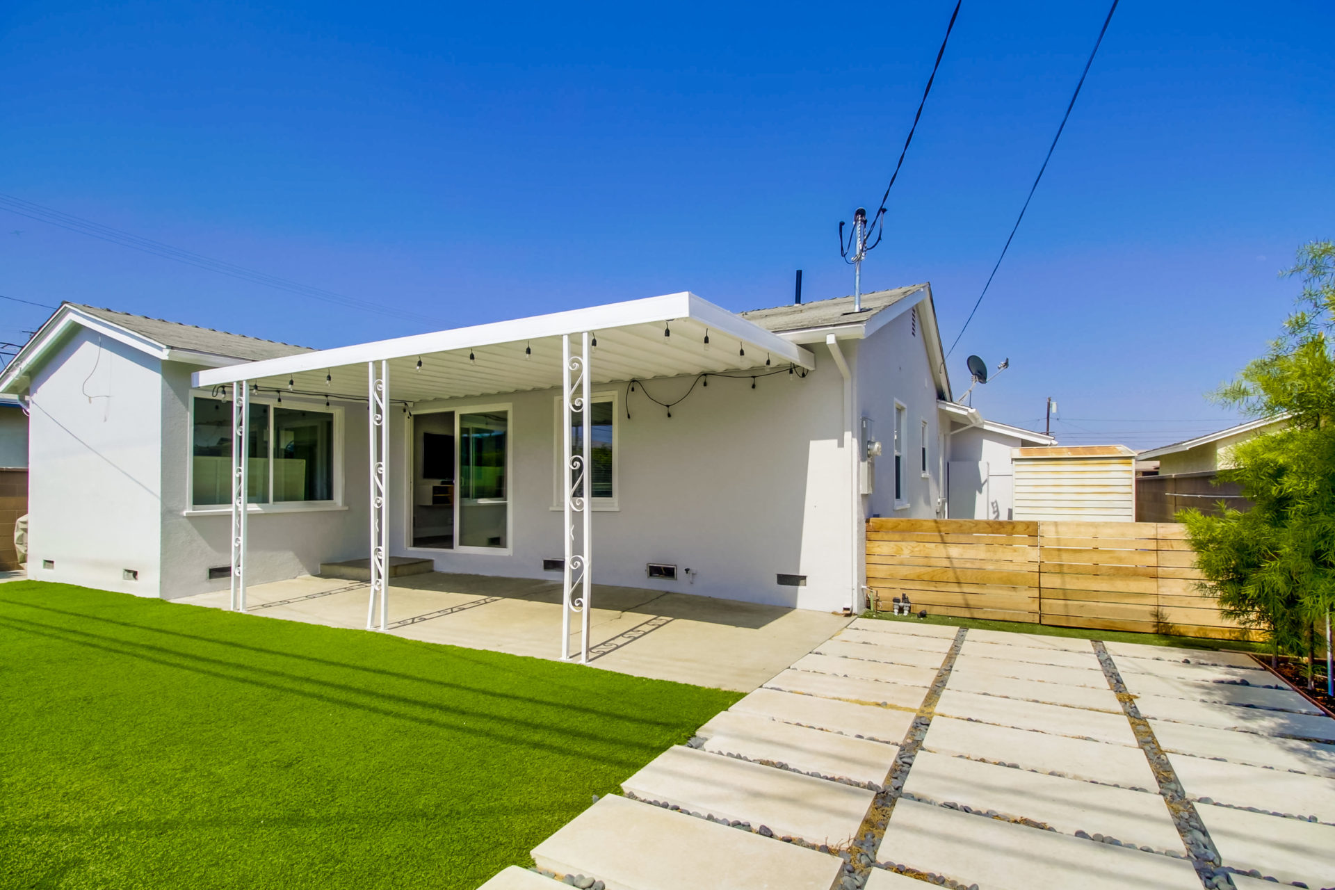 13509-daphne-ave-038